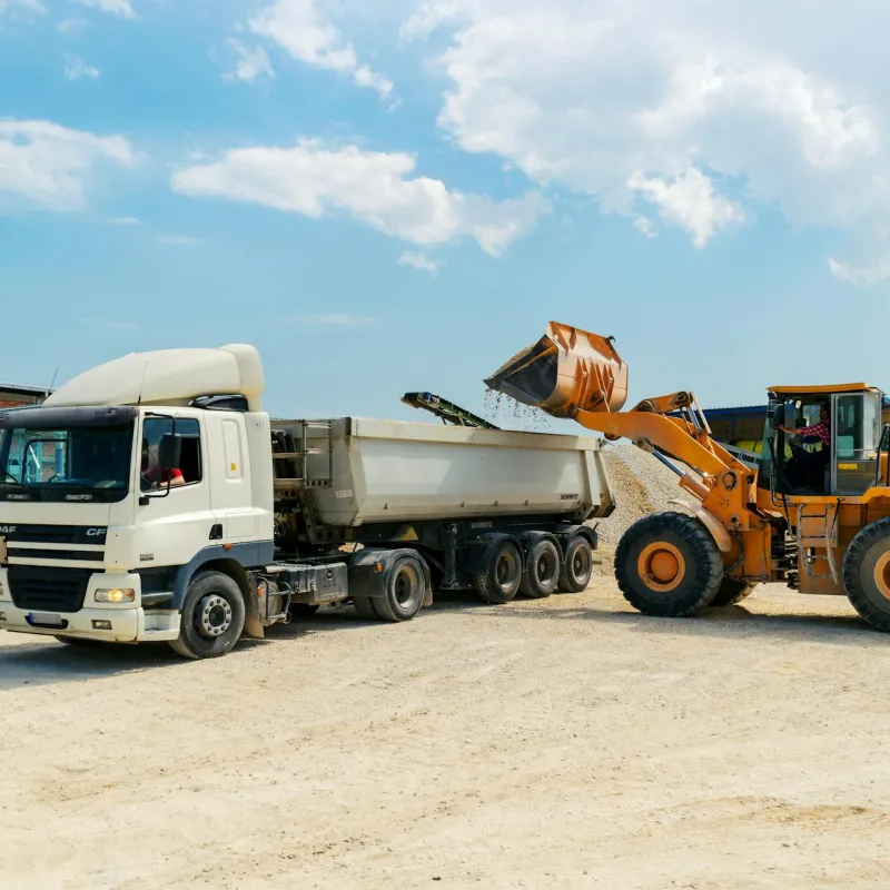 Transporte de carga y equipos industriales en Calama